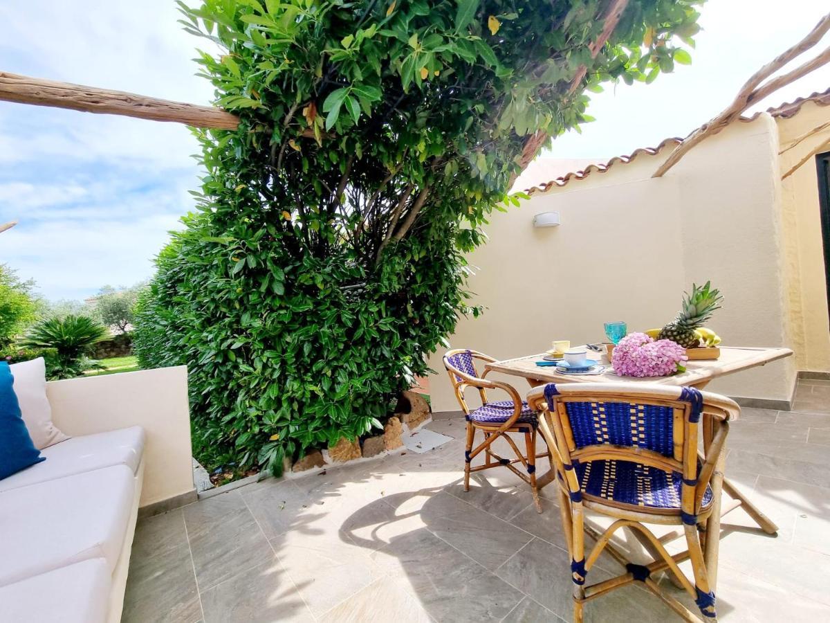 Stazzo San Teodoro Il Ginepro Piscina Condivisa Apartment Exterior photo