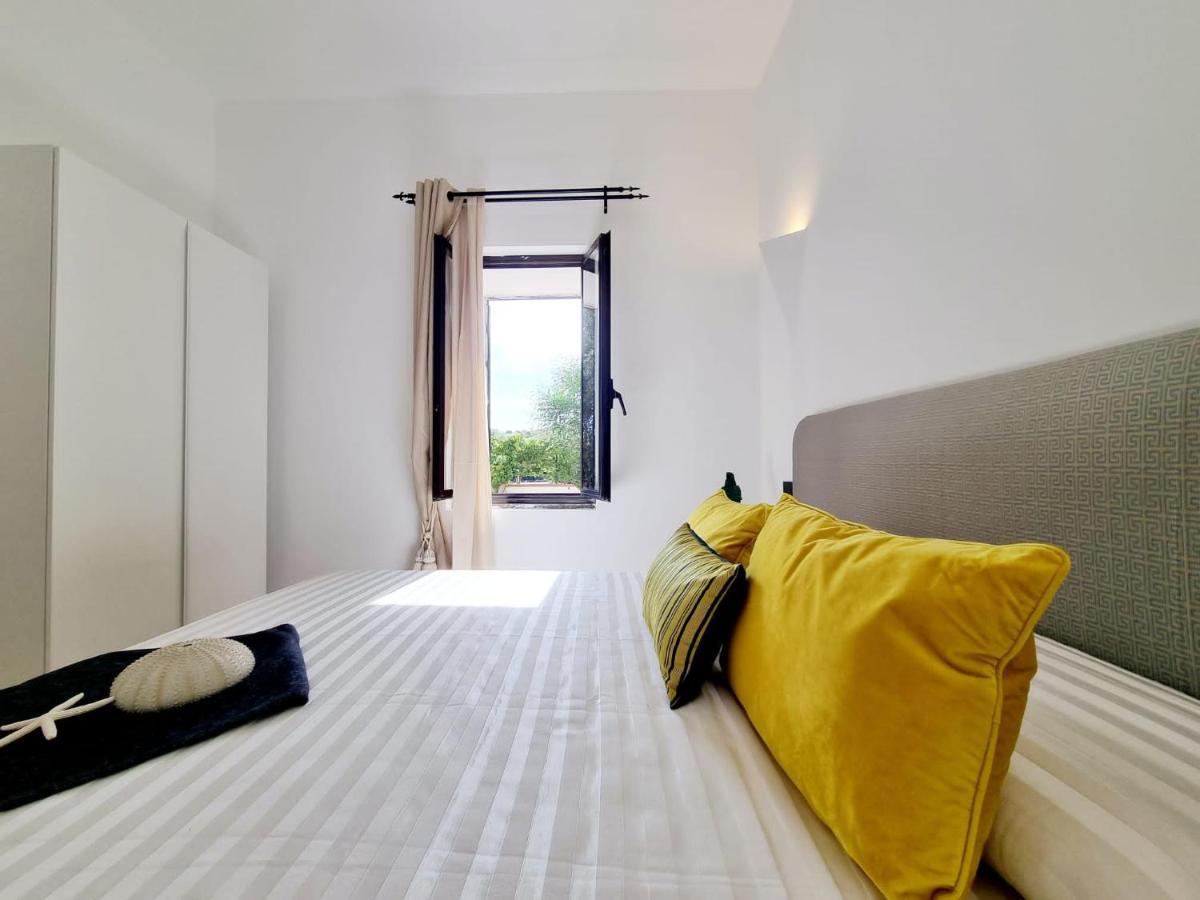 Stazzo San Teodoro Il Ginepro Piscina Condivisa Apartment Exterior photo