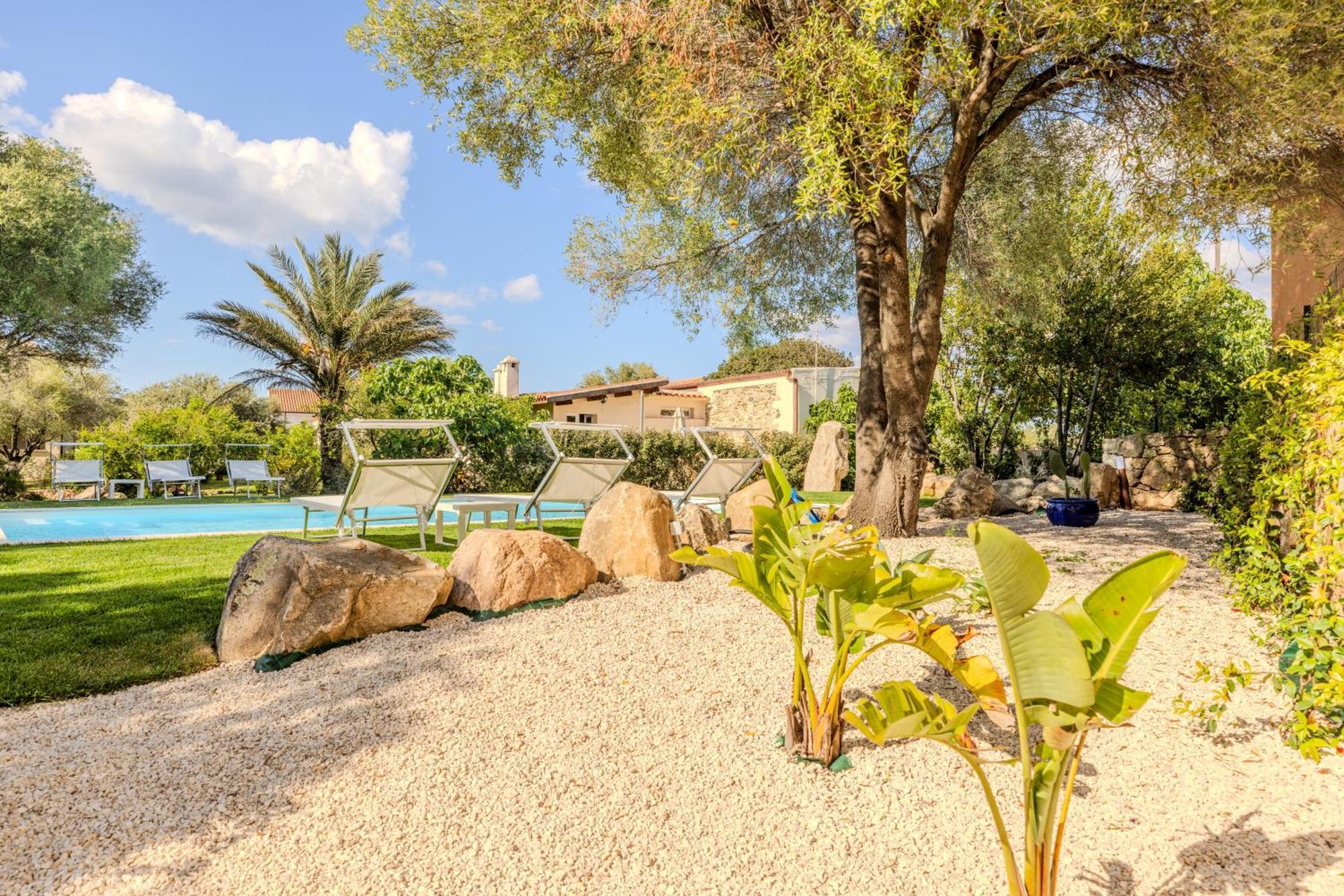 Stazzo San Teodoro Il Ginepro Piscina Condivisa Apartment Exterior photo